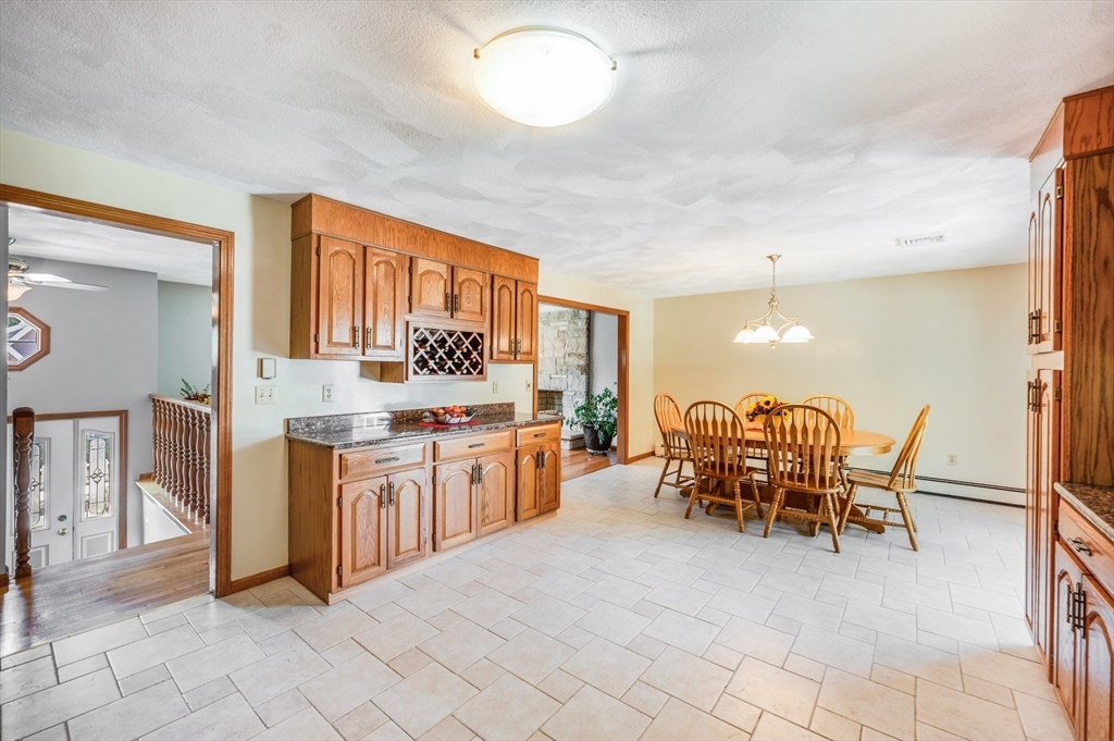 15 Parkview Road Reading, MA 01867 - Photo 9 of 42 Gallery Image 9