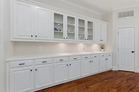 $1,068,000 | 6 Harbor Cove Drive, The Woodlands, TX 77381