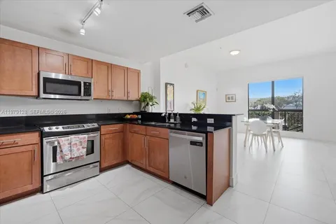 $615,000 | 8390 Southwest 72nd Avenue, Unit 106, Miami, FL 33143