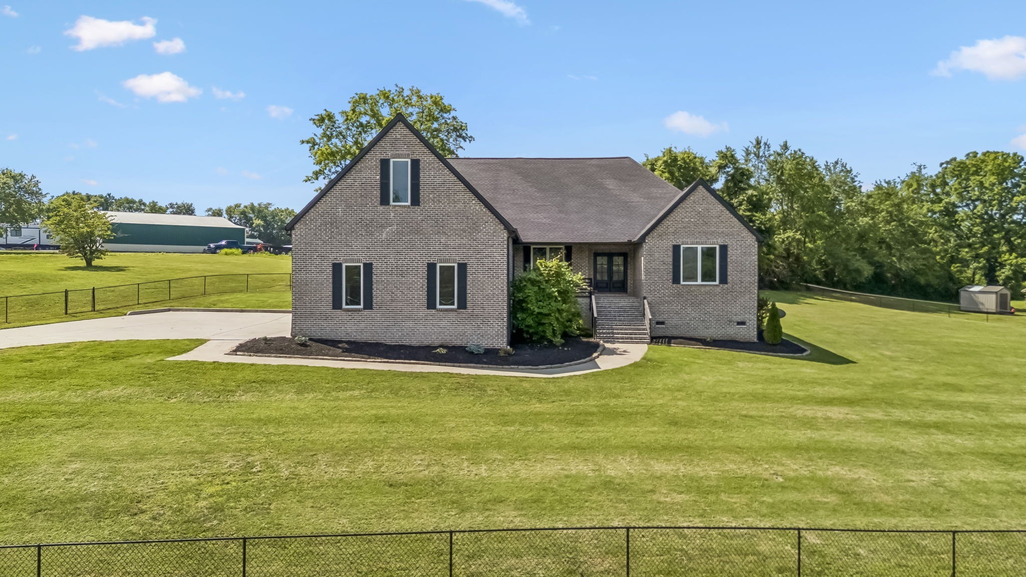 1001 Lock 4 Road Gallatin, TN 37066 - Photo 4 of 63 Gallery Image 4