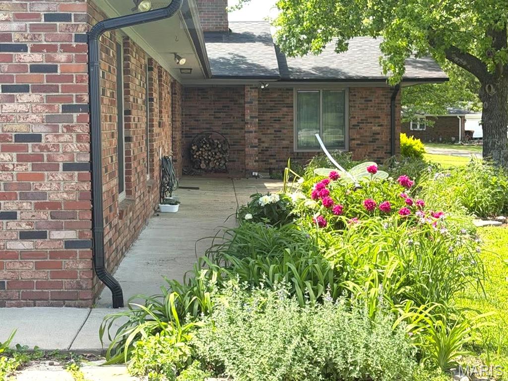 26541 Lake Shore Road Lebanon, MO 65536 - Photo 16 of 56