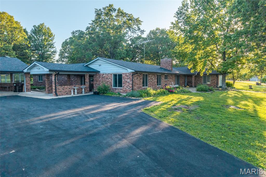 26541 Lake Shore Road Lebanon, MO 65536 - Photo 3 of 56