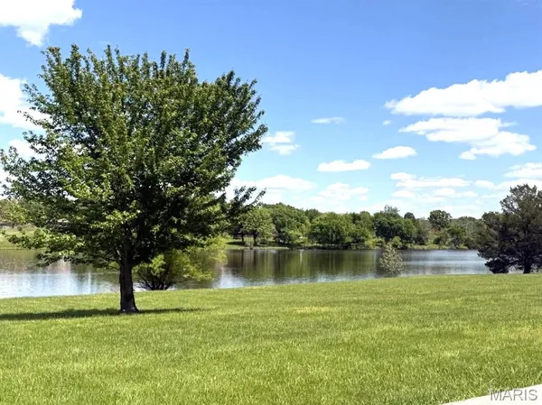 $495,000 | 26541 Lake Shore Road, Lebanon, MO 65536