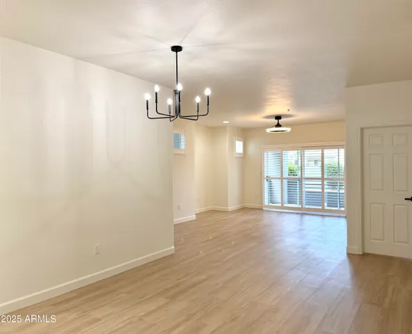 $424,900 | 7401 West Arrowhead Clubhouse Drive, Unit 1015, Glendale, AZ 85308