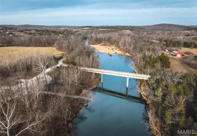 $153,975 | A Pipeline Road, Bourbon, MO 65441