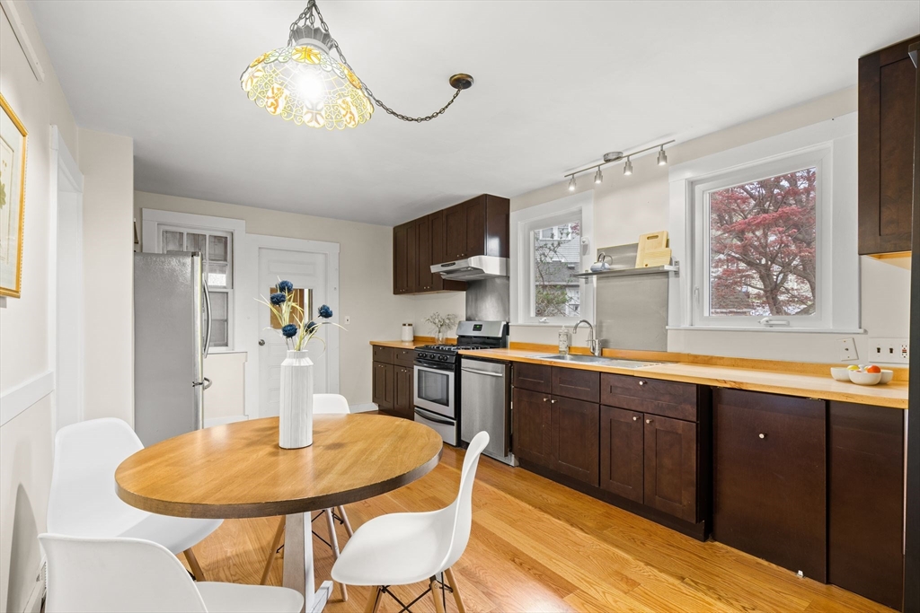 42 Brookfield Road Waltham, MA 02452 - Photo 14 of 38 Gallery Image 14