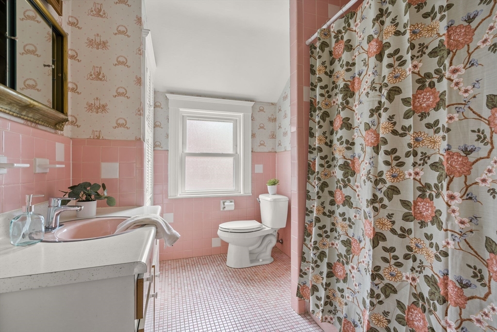 42 Brookfield Road Waltham, MA 02452 - Photo 34 of 38 Gallery Image 34