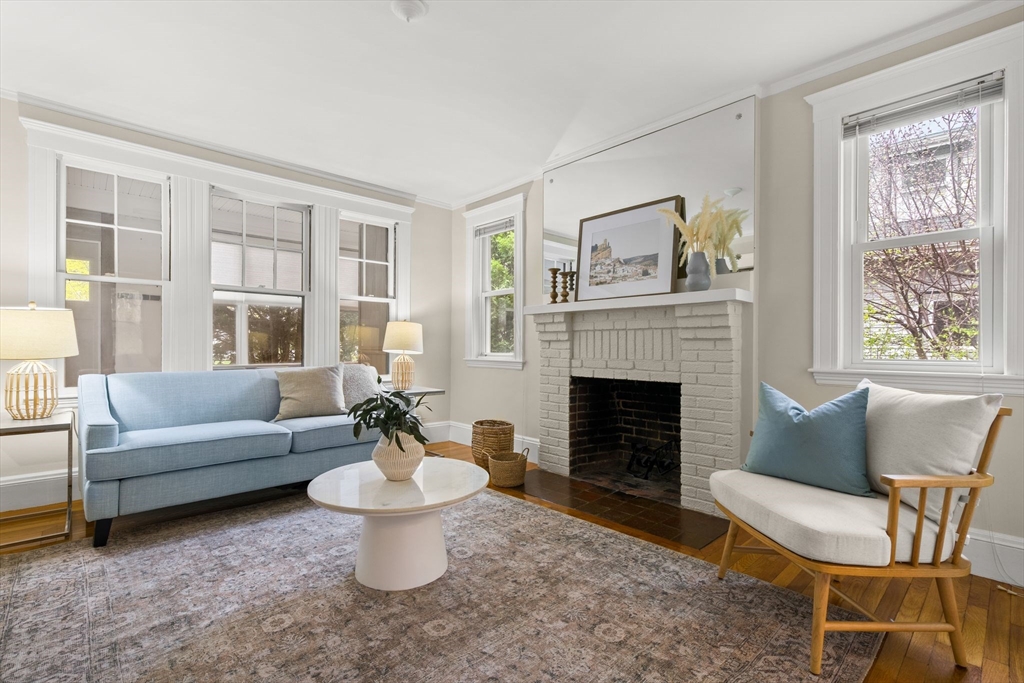 42 Brookfield Road Waltham, MA 02452 - Photo 8 of 38 Gallery Image 8