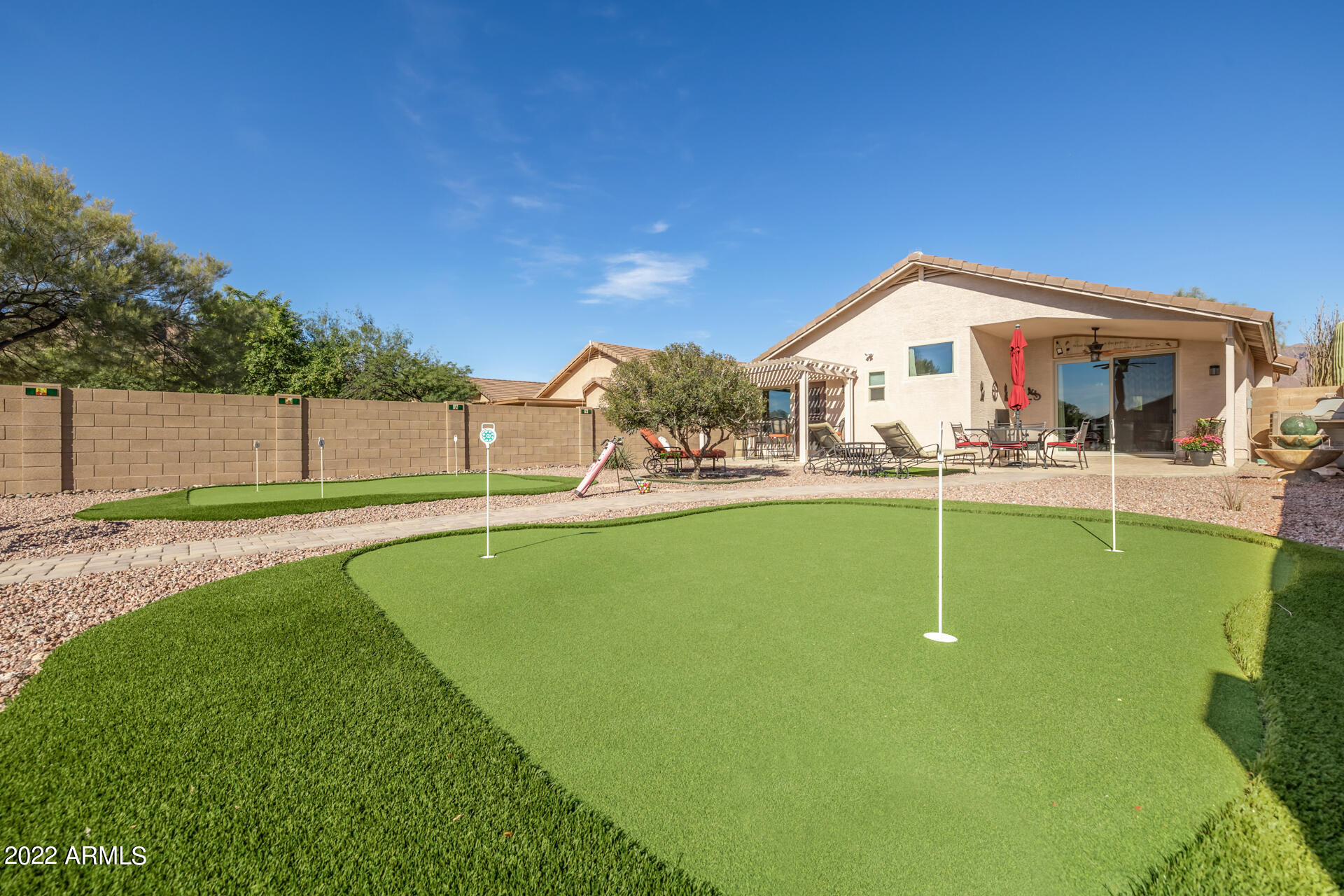 10363 East Rising Sun Place Gold Canyon, AZ 85118 - Photo 18 of 43 More Putting!
