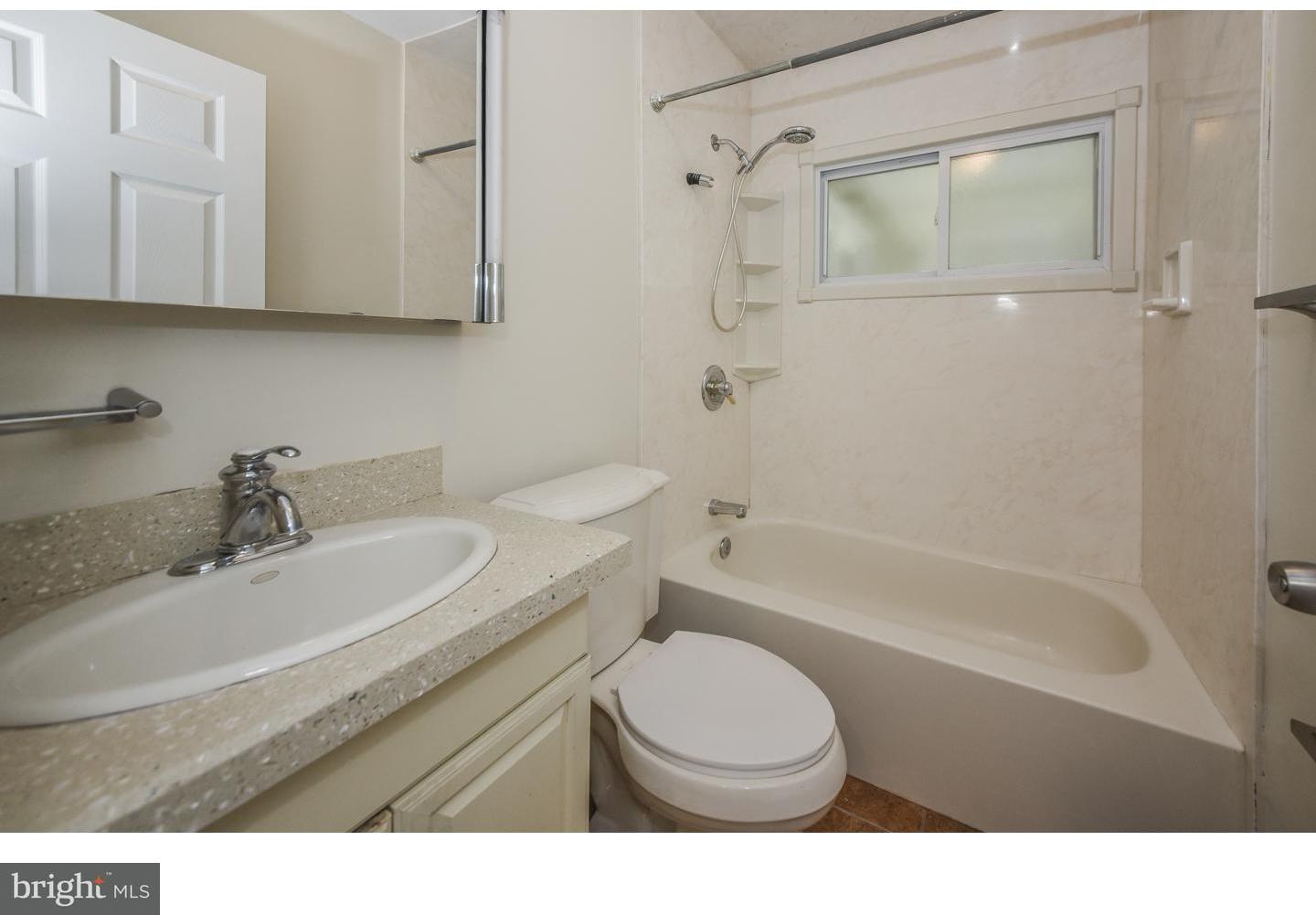 86 Quaker Hill Road Levittown, PA 19057 - Photo 18 of 25 Gallery Image 18