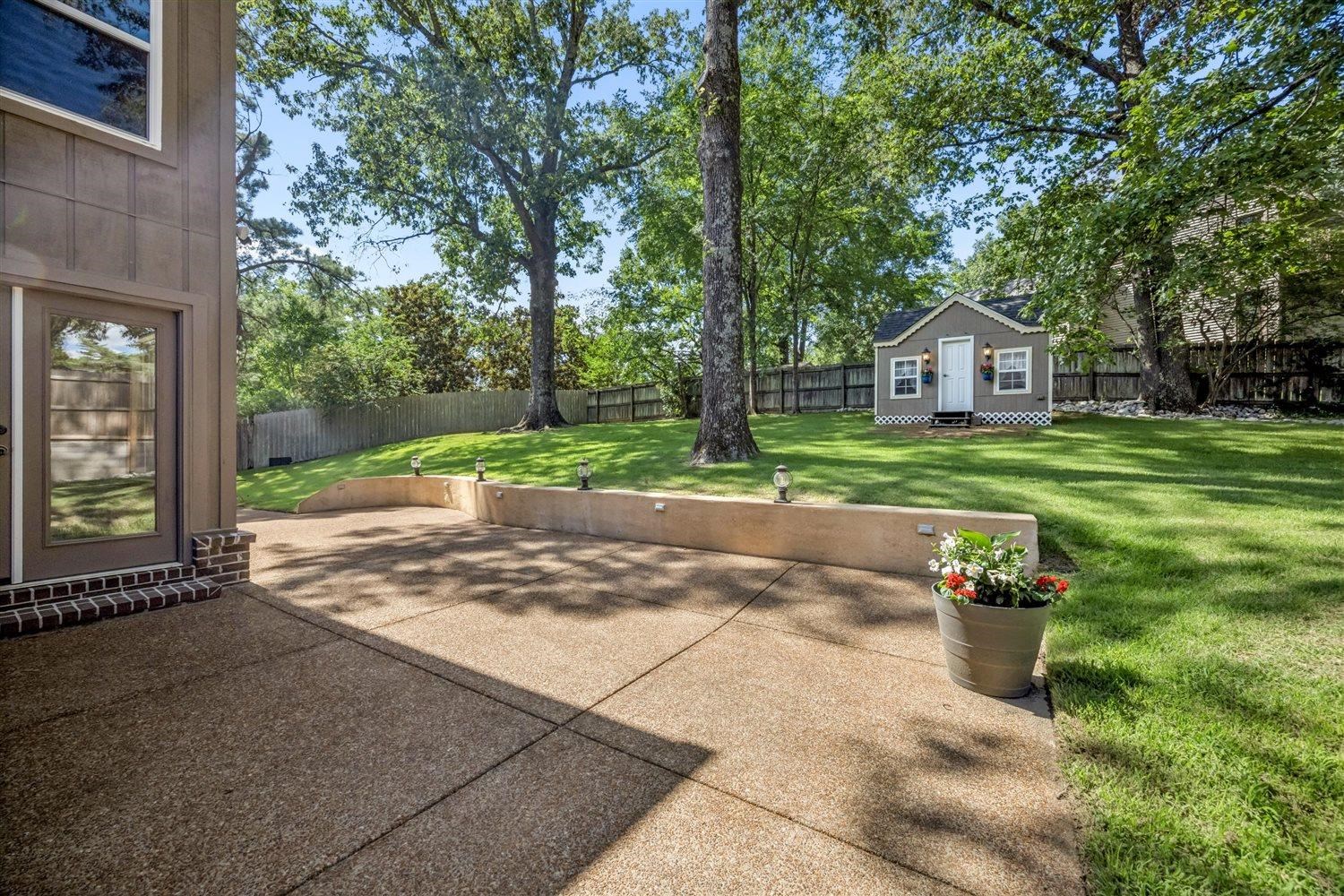 8970 Farmoor Road Germantown, TN 38139 - Photo 31 of 35 Patio terrace