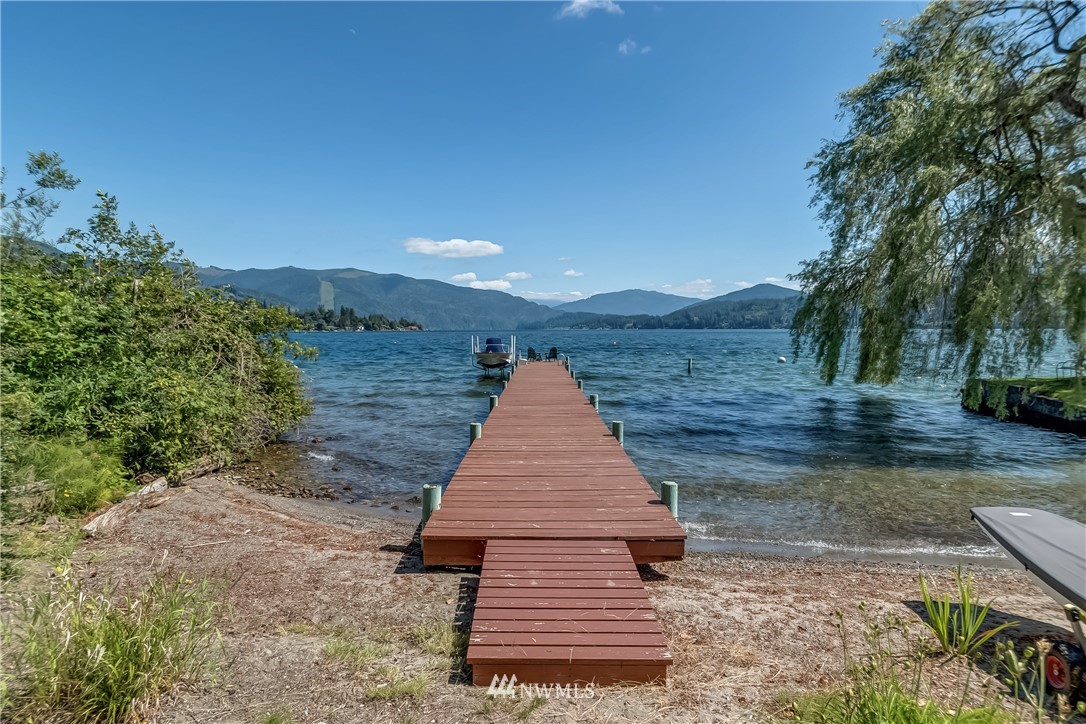 2305 North Shore Road Bellingham, WA 98226 - Photo 4 of 25 Gallery Image 4
