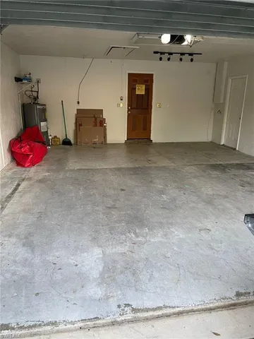 a view of a livingroom with furniture