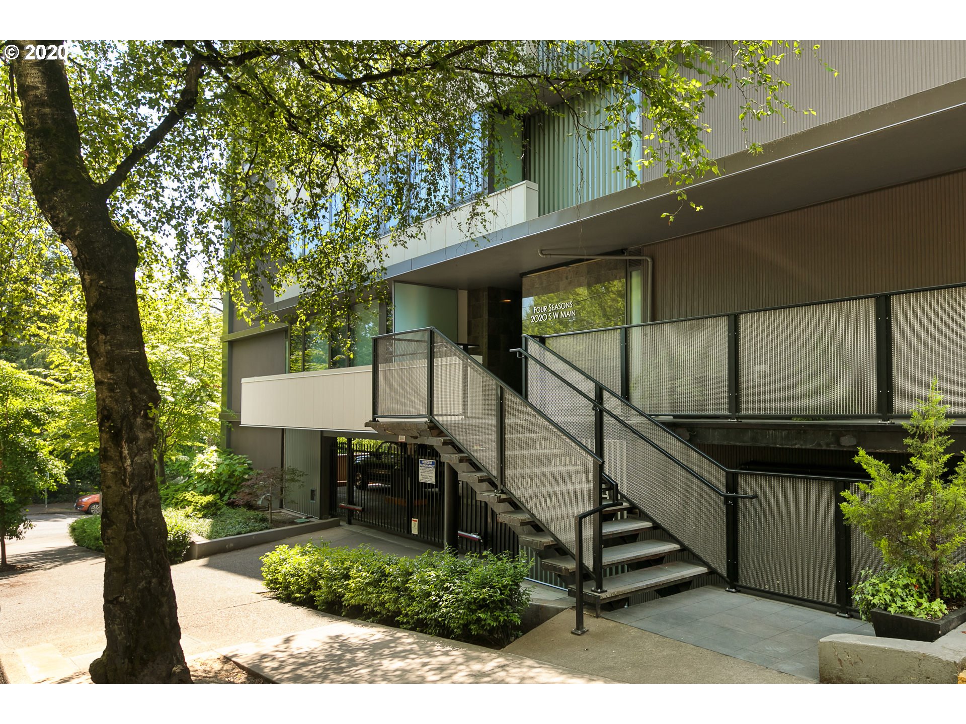 2020 Southwest Main Street, Unit 607 Portland, OR 97205 - Photo 2 of 23 Gallery Image 2