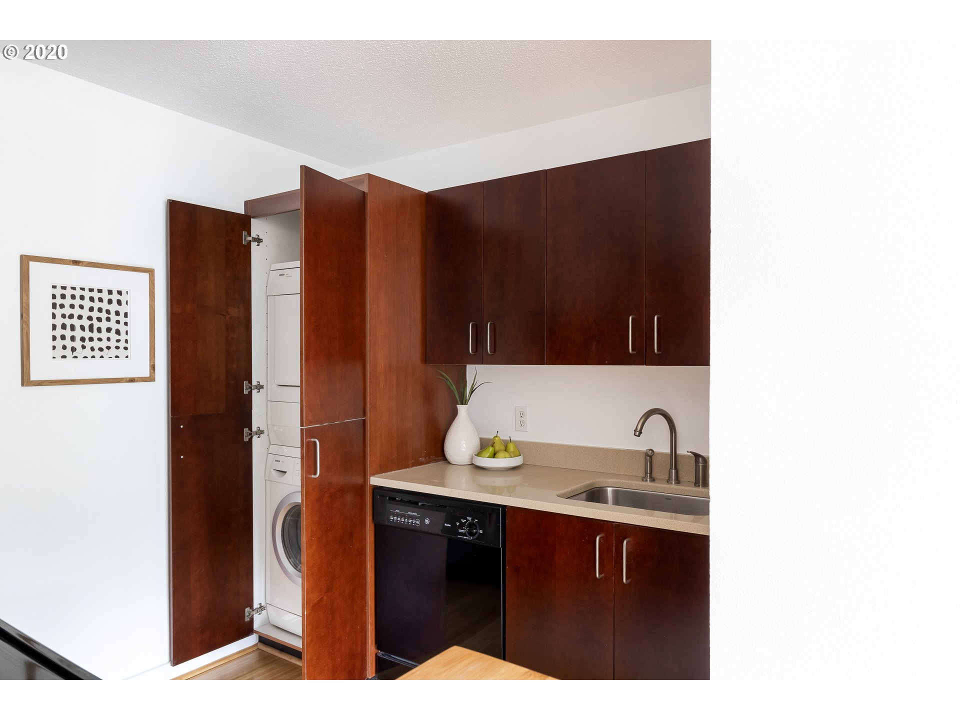 2020 Southwest Main Street, Unit 607 Portland, OR 97205 - Photo 11 of 23 Gallery Image 11