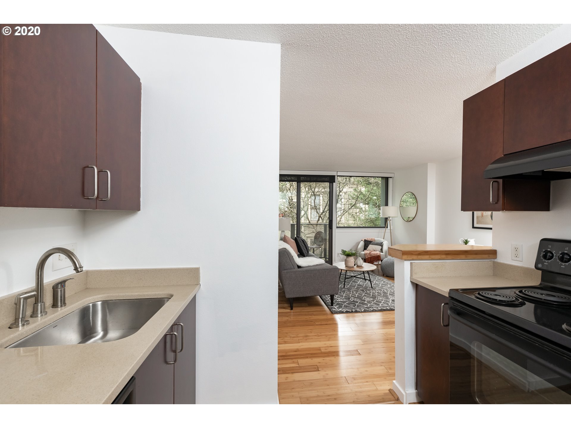 2020 Southwest Main Street, Unit 607 Portland, OR 97205 - Photo 12 of 23 Gallery Image 12