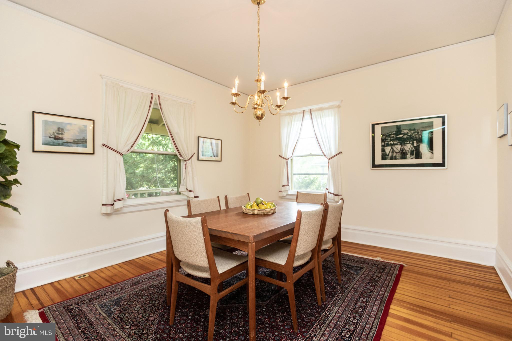 206 Oakdale Road Baltimore, MD 21210 - Photo 6 of 32 Dining room