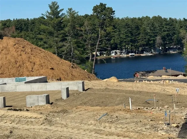 $769,900 | 81 Sunset Lk Circle, Coventry, RI 02816