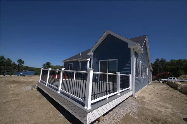 $769,900 | 81 Sunset Lk Circle, Coventry, RI 02816