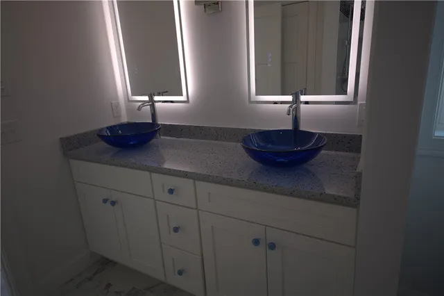 $769,900 | 81 Sunset Lk Circle, Coventry, RI 02816