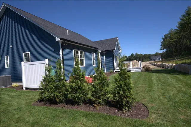 $769,900 | 81 Sunset Lk Circle, Coventry, RI 02816