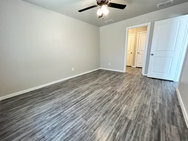 $1,125 | 2110 North Avenue J, Unit B, Lubbock, TX 79403