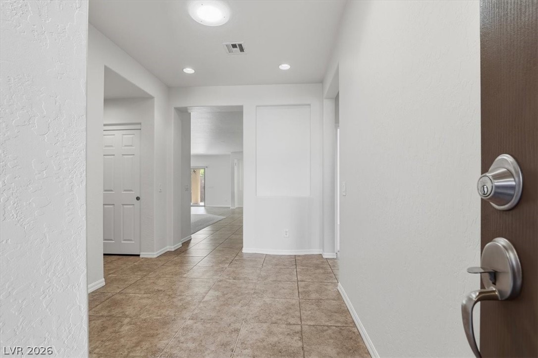 3937 Beisner Street Las Vegas, NV 89122 - Photo 4 of 32