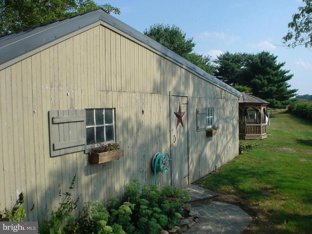 1026 Village Road Lancaster, PA 17602 - Photo 6 of 15 Gallery Image 6