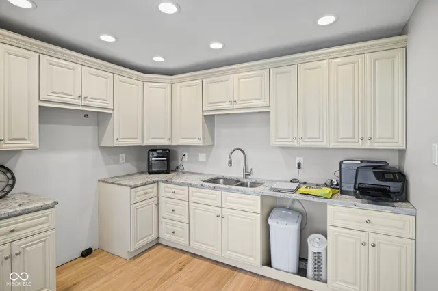 $250,000 | 3062 South Temple Avenue, Indianapolis, IN 46237