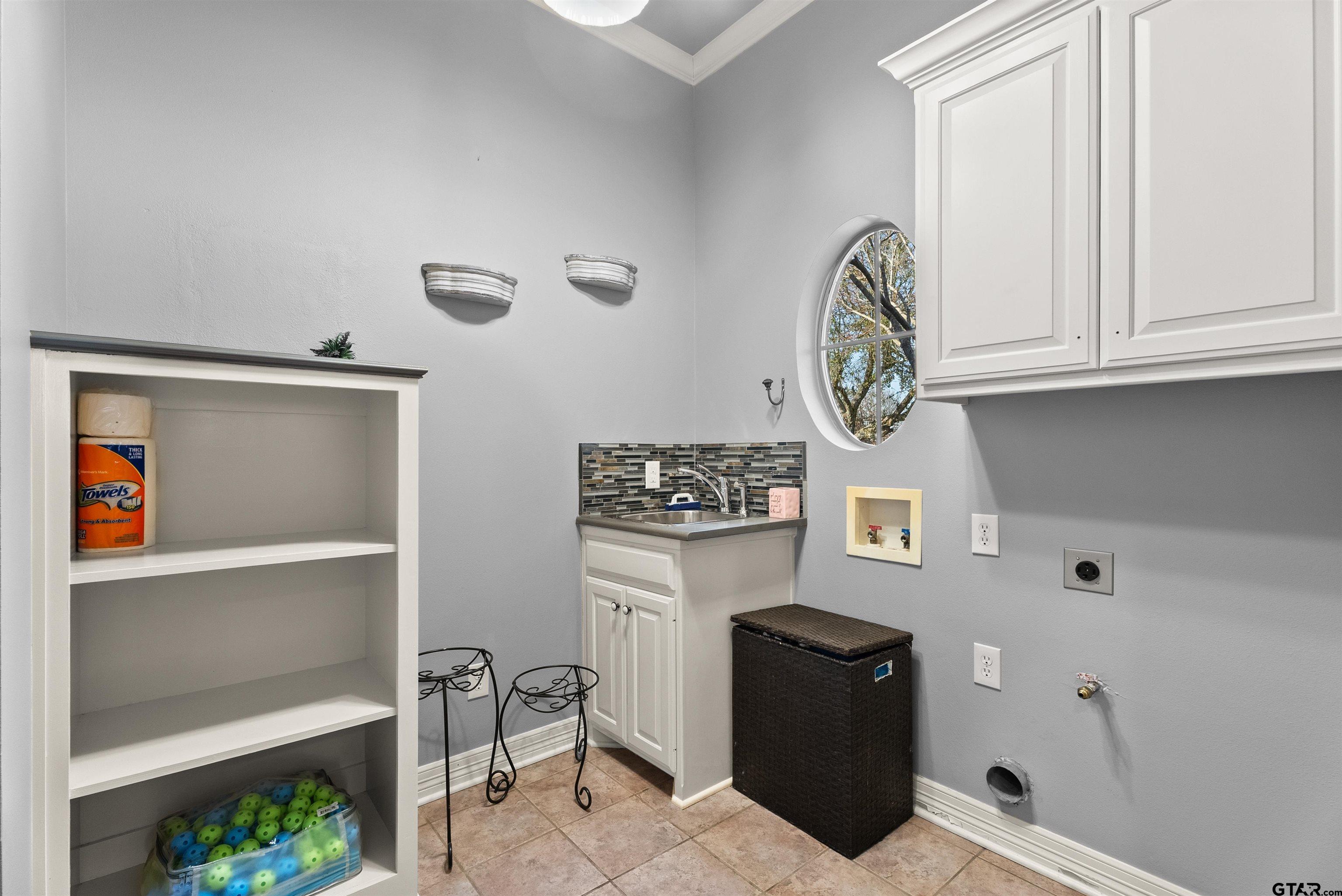 714 Huntwick Lane Tyler, TX 75703 - Photo 25 of 39 a view of workspace