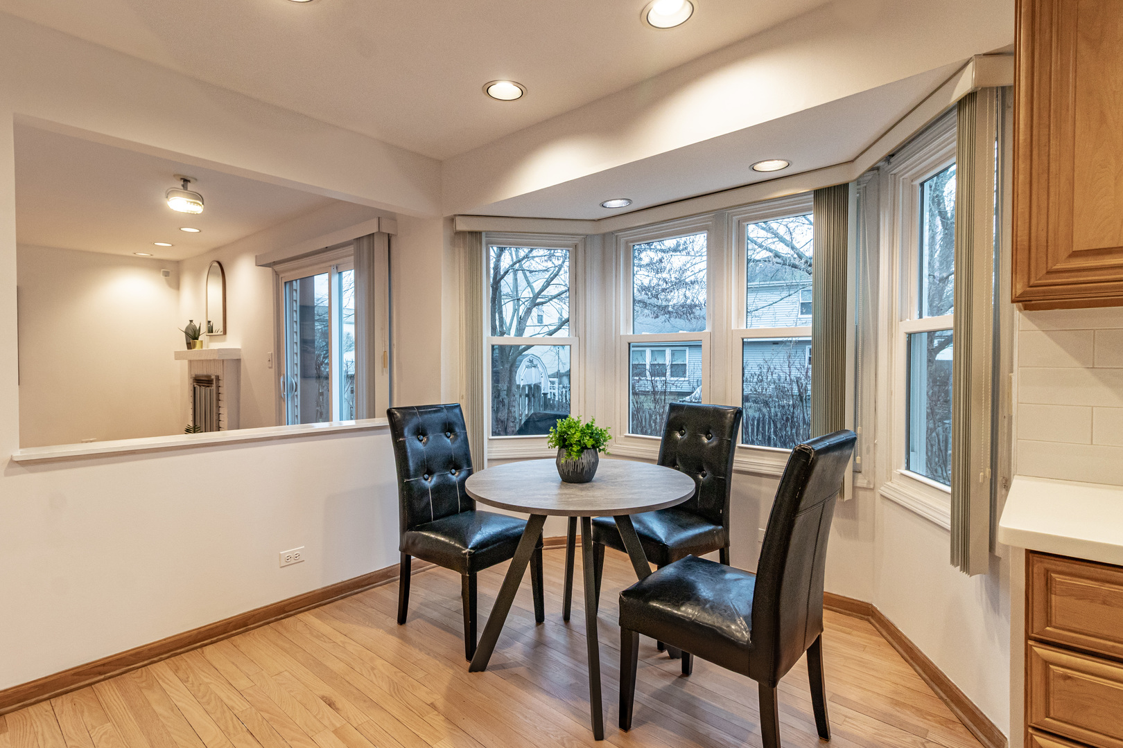 1265 Devonshire Road Buffalo Grove, IL 60089 - Photo 19 of 48