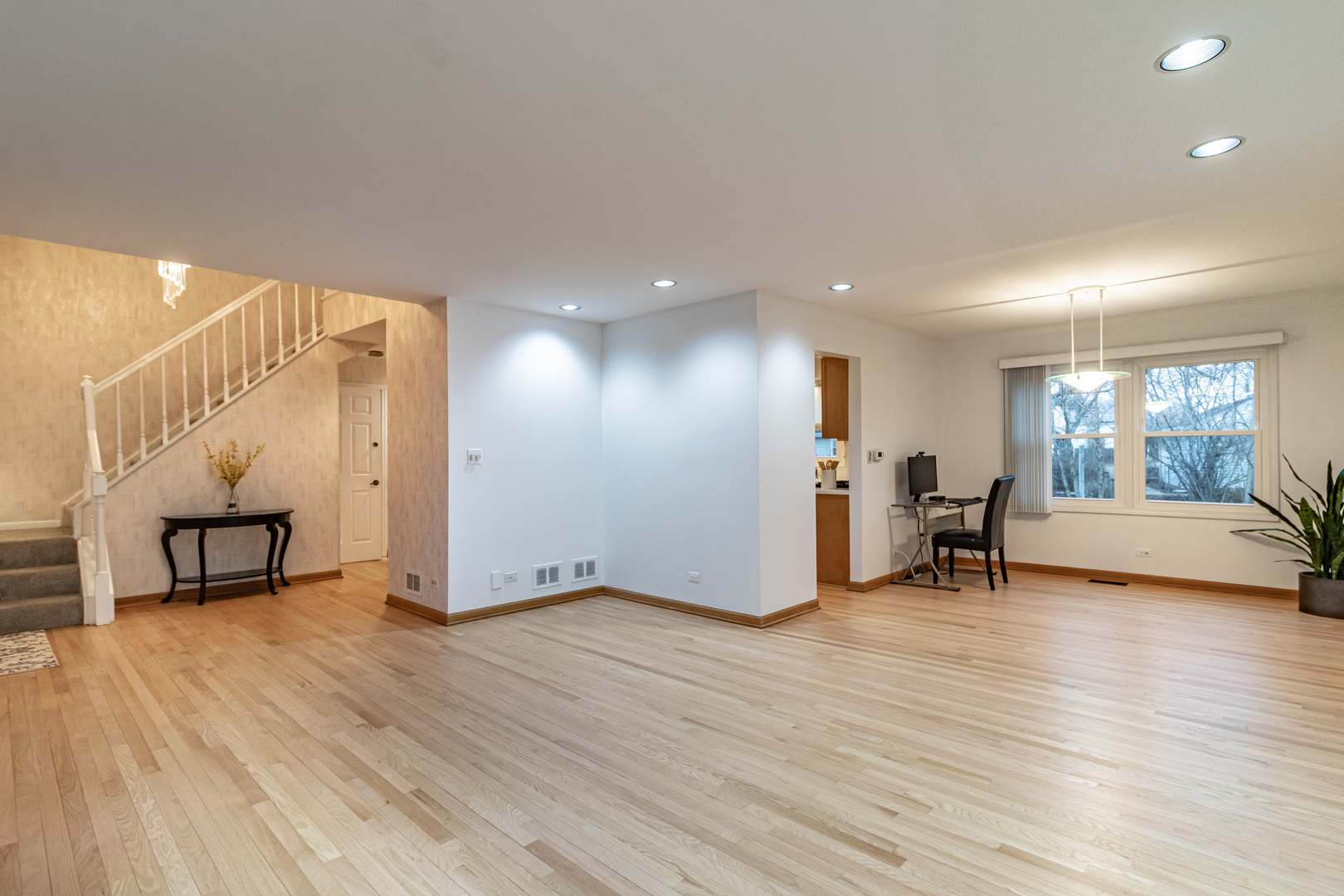 1265 Devonshire Road Buffalo Grove, IL 60089 - Photo 8 of 48