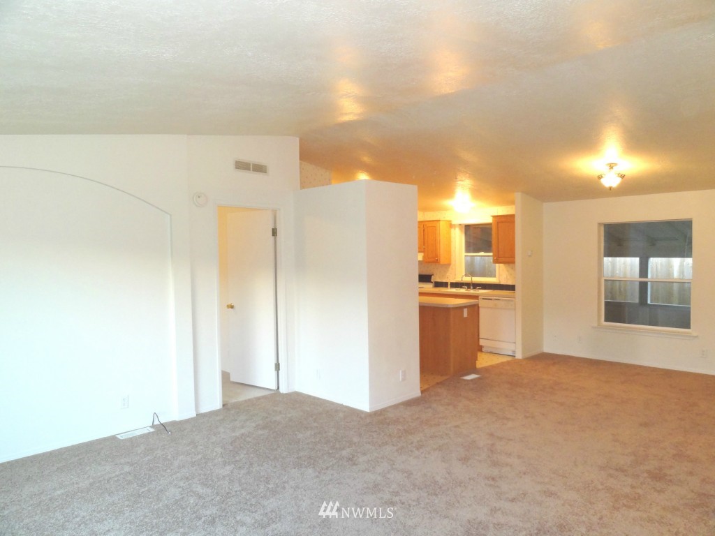 1101 South Scheuber Road, Unit 11 Centralia, WA 98531 - Photo 5 of 24 Gallery Image 5