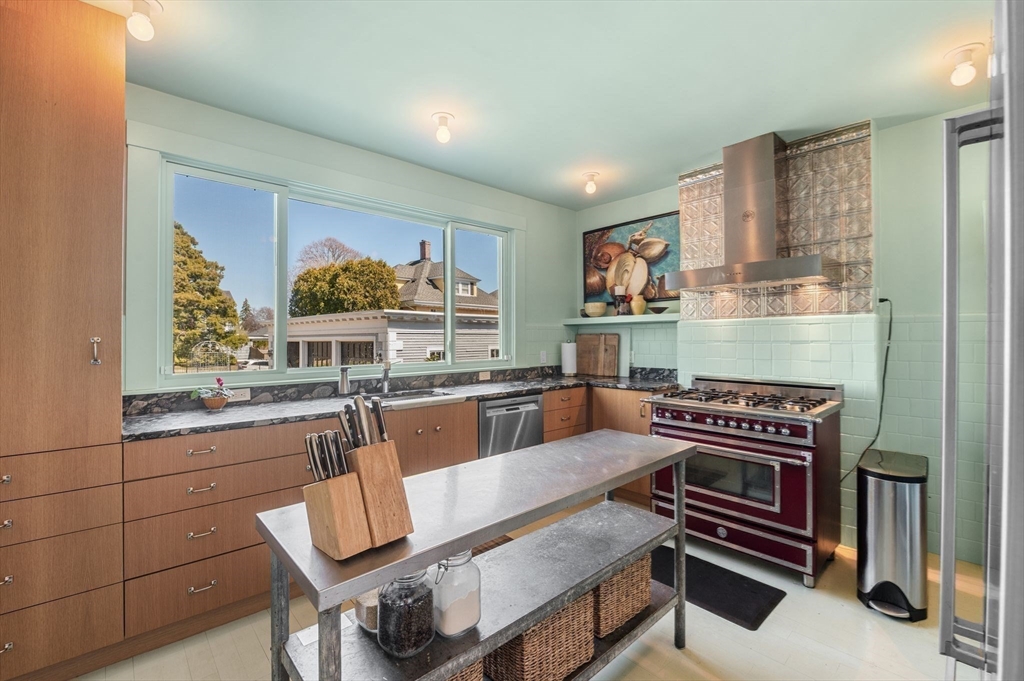 16 Wolcott Road, Unit 1 Lynn, MA 01902 - Photo 16 of 42 Gallery Image 16