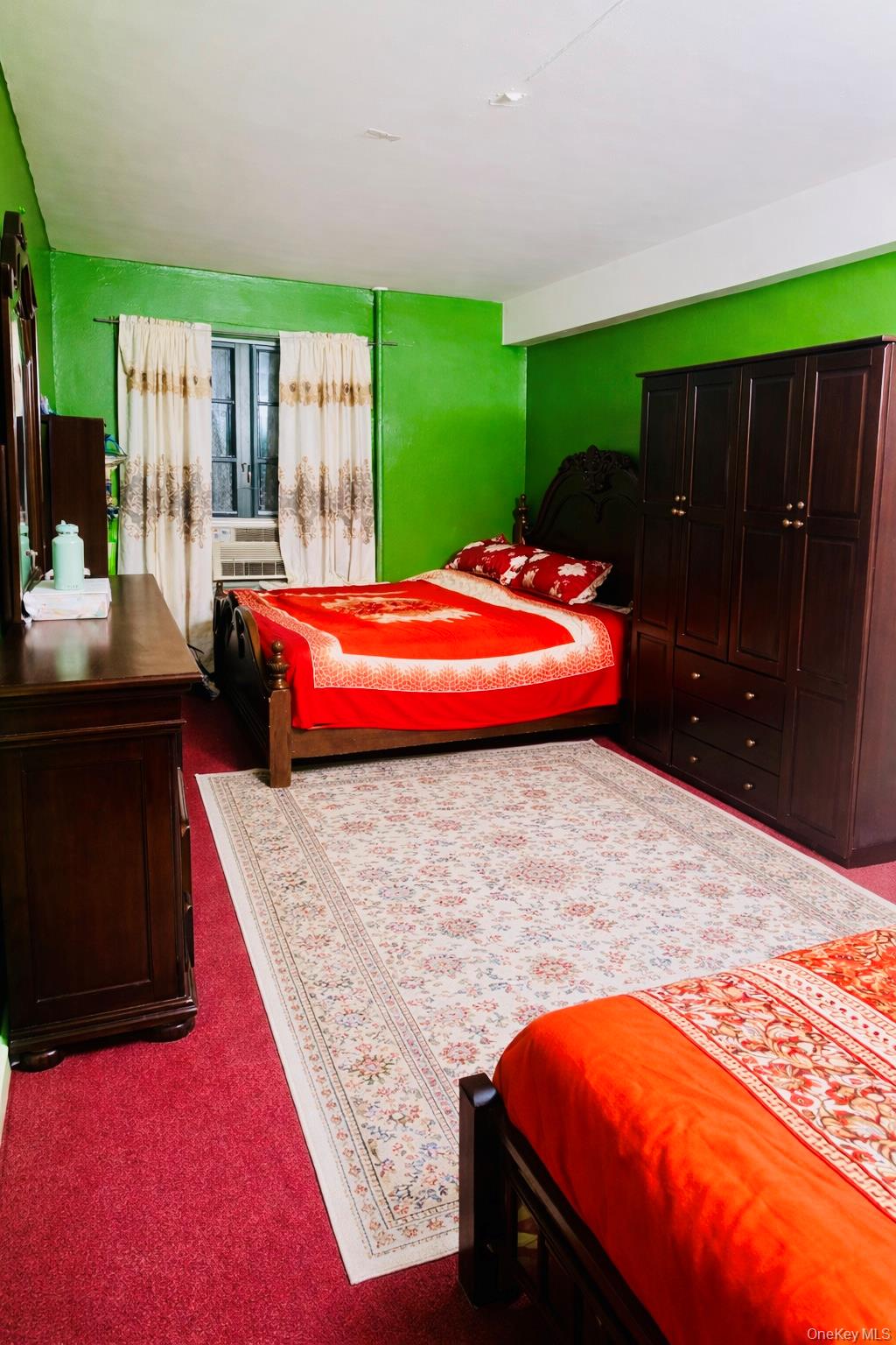 18 Metropolitan Ovl, Unit 3C Bronx, NY 10462 - Photo 6 of 6 Bedroom featuring carpet floors