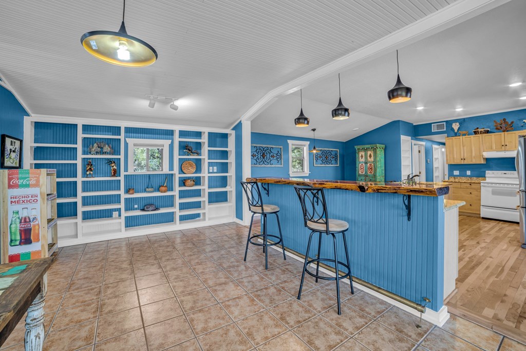 117 Ancient Coast Road Fredericksburg, TX 78624 - Photo 5 of 24
