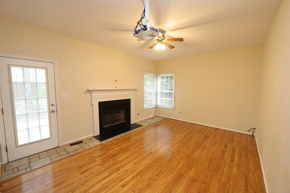 8833 Kirkstall Court Raleigh, NC 27615 - Photo 4 of 13 Photo 4