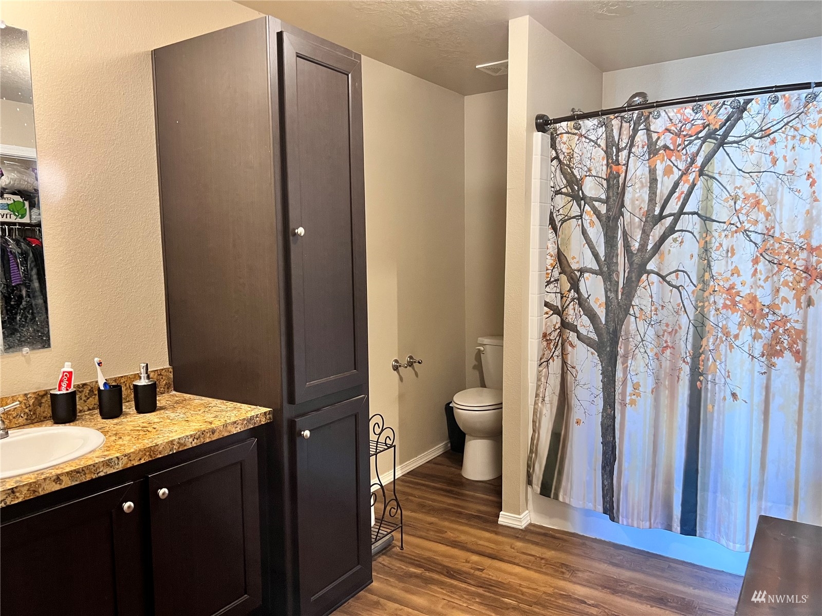 234 Boone Road Toledo, WA 98591 - Photo 20 of 33 a bathroom with a sink and a mirror