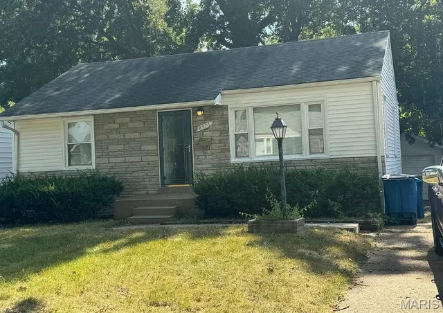 $1,300 | 8576 Kathlyn Drive, St. Louis, MO 63134