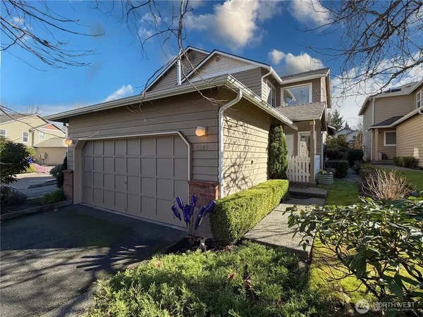 $575,000 | 5807 14th Drive West, Everett, WA 98203