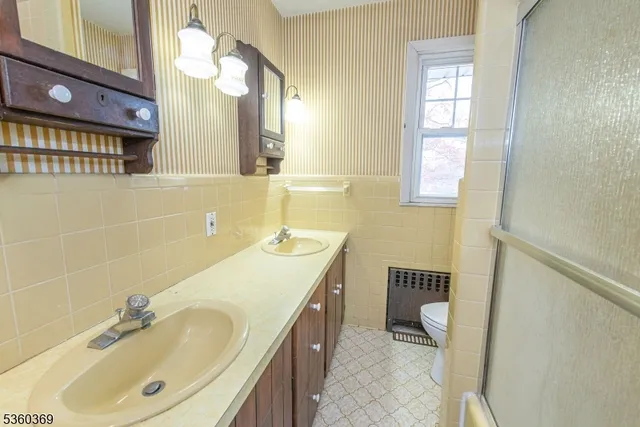 $749,900 | 151 Jackson Avenue, Rutherford, NJ 07070