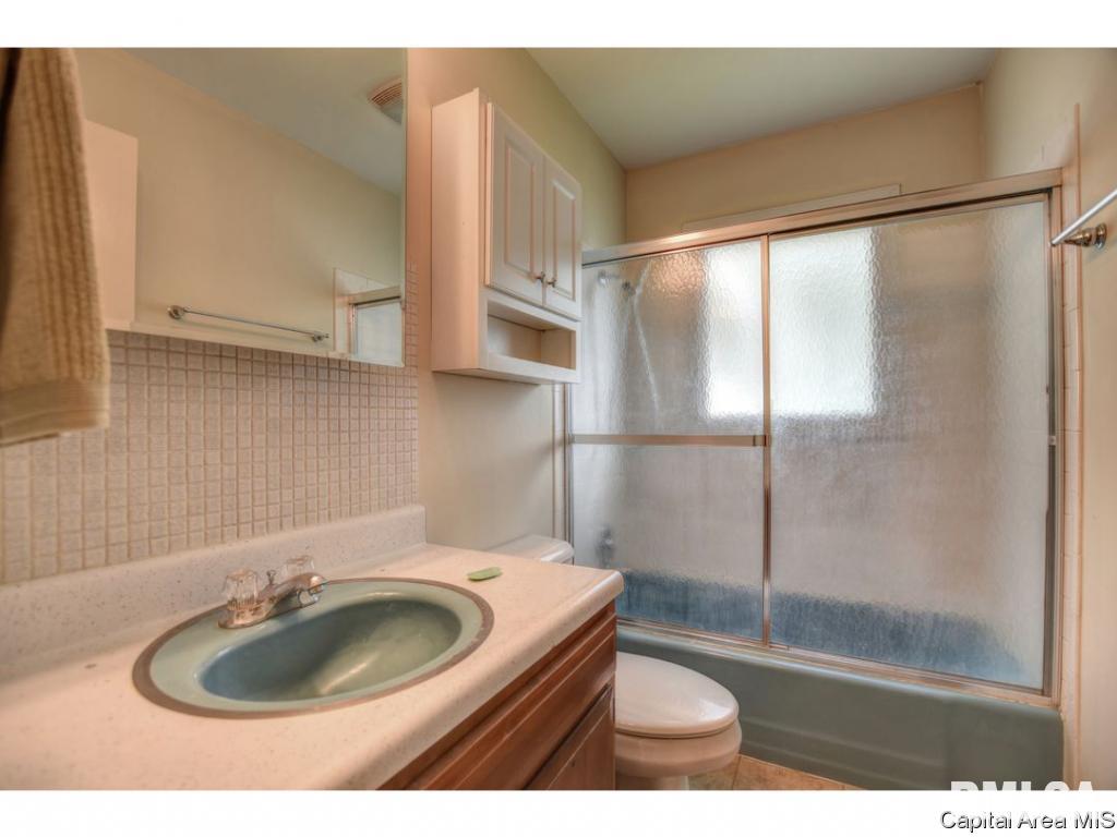 1828 Albert Street Springfield, IL 62702 - Photo 12 of 36
