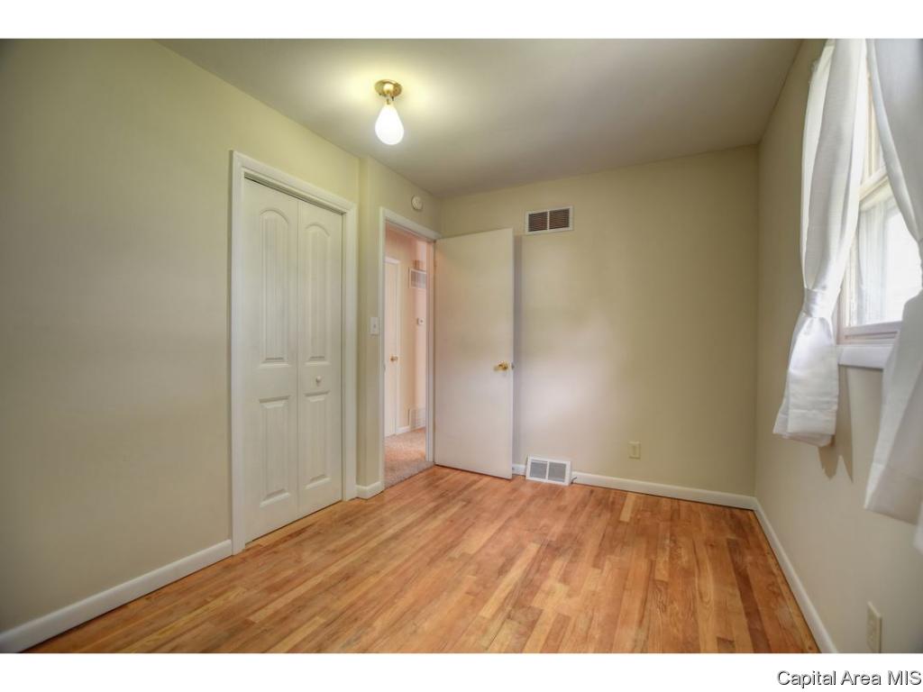 1828 Albert Street Springfield, IL 62702 - Photo 13 of 36