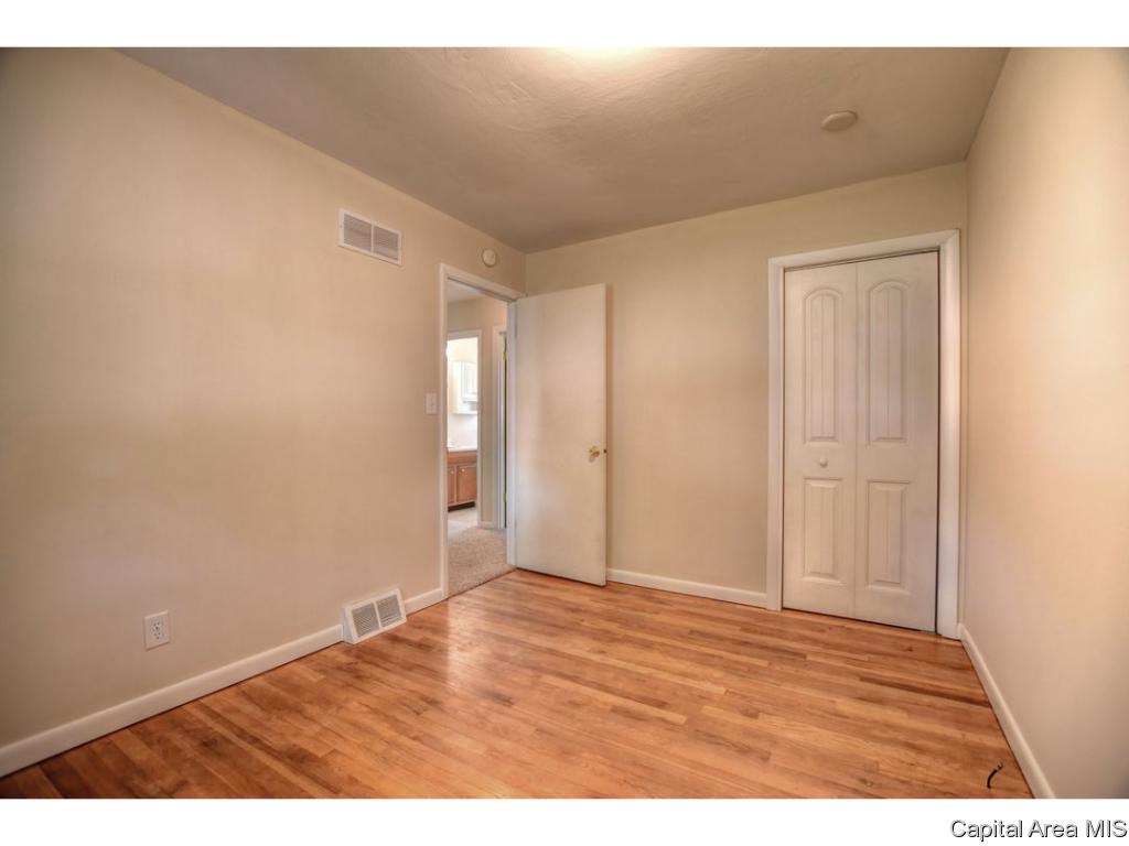 1828 Albert Street Springfield, IL 62702 - Photo 17 of 36