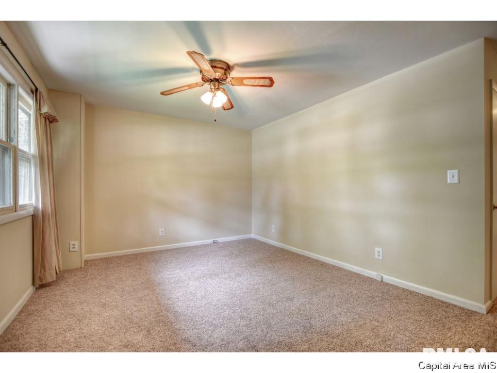1828 Albert Street Springfield, IL 62702 - Photo 5 of 36