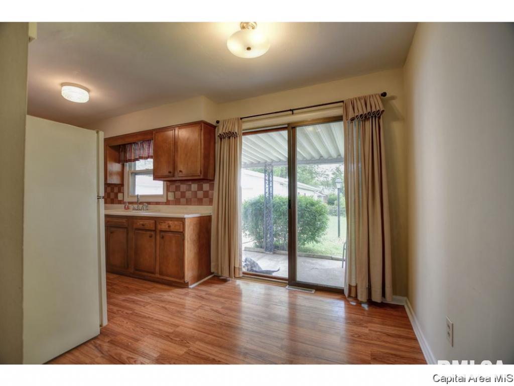1828 Albert Street Springfield, IL 62702 - Photo 10 of 36