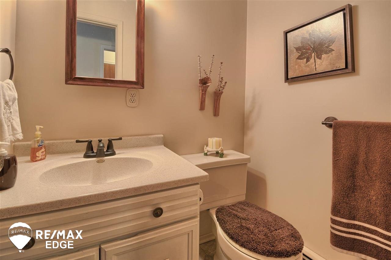 6318 East Potter Road Burton, MI 48509 - Photo 21 of 35 21425405-20.JPG