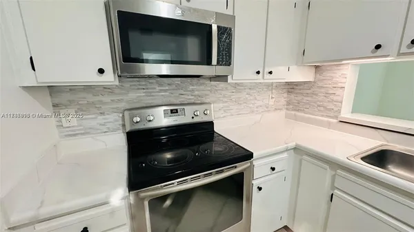 $195,000 | 1245 Southwest 46th Avenue, Unit 1209, Pompano Beach, FL 33069