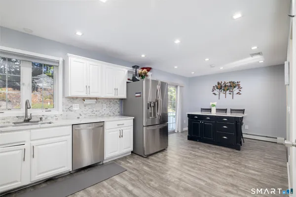$449,900 | 76 Kenmore Avenue, Waterbury, CT 06708