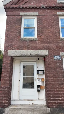 $1,700 | 78 Fox Street, Unit 1, Fitchburg, MA 01420